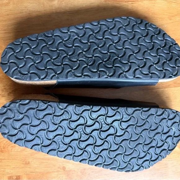 Men’s Birkenstock Milano Black Leather Brown Footbed - Picture 3 of 6